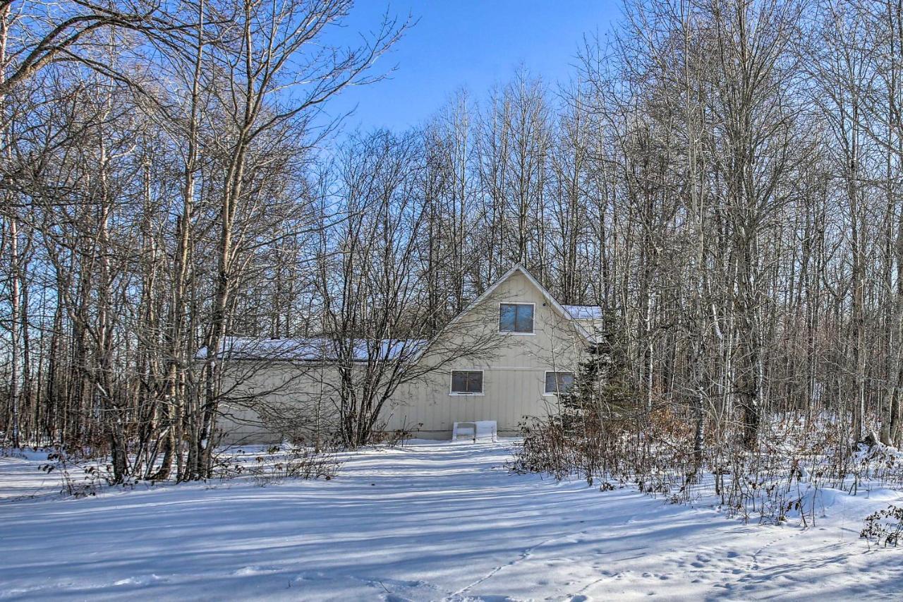 Lakes Of The North Home On Snowmobile And Atv Trail! Mancelona Eksteriør billede